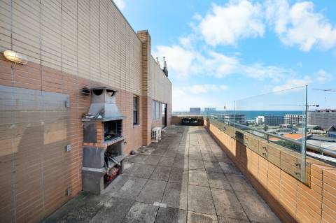 Penthouse T3 com 138m2 com amplo terraço e com vista mar panorâmica