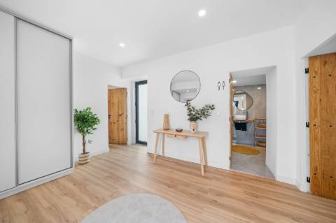 Moradia T4 térrea totalmente renovada, mobilada e equipada, a poucos minutos do centro de Espinho