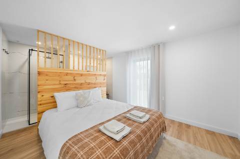 Moradia T4 térrea totalmente renovada, mobilada e equipada, a poucos minutos do centro de Espinho