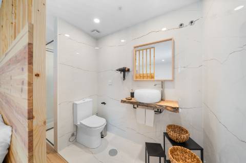 Moradia T4 térrea totalmente renovada, mobilada e equipada, a poucos minutos do centro de Espinho