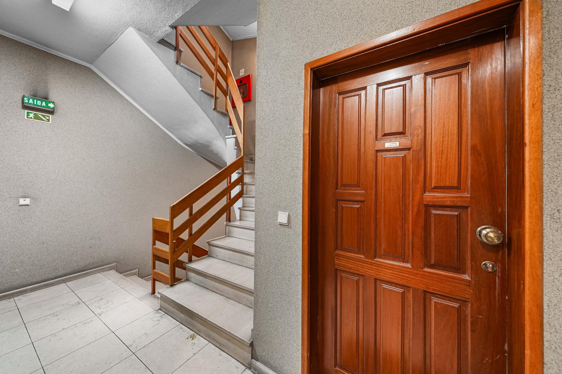 Apartamento T0 em frente a estação de Metro!