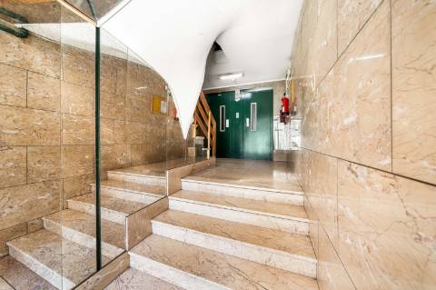 Apartamento T0 em frente a estação de Metro!