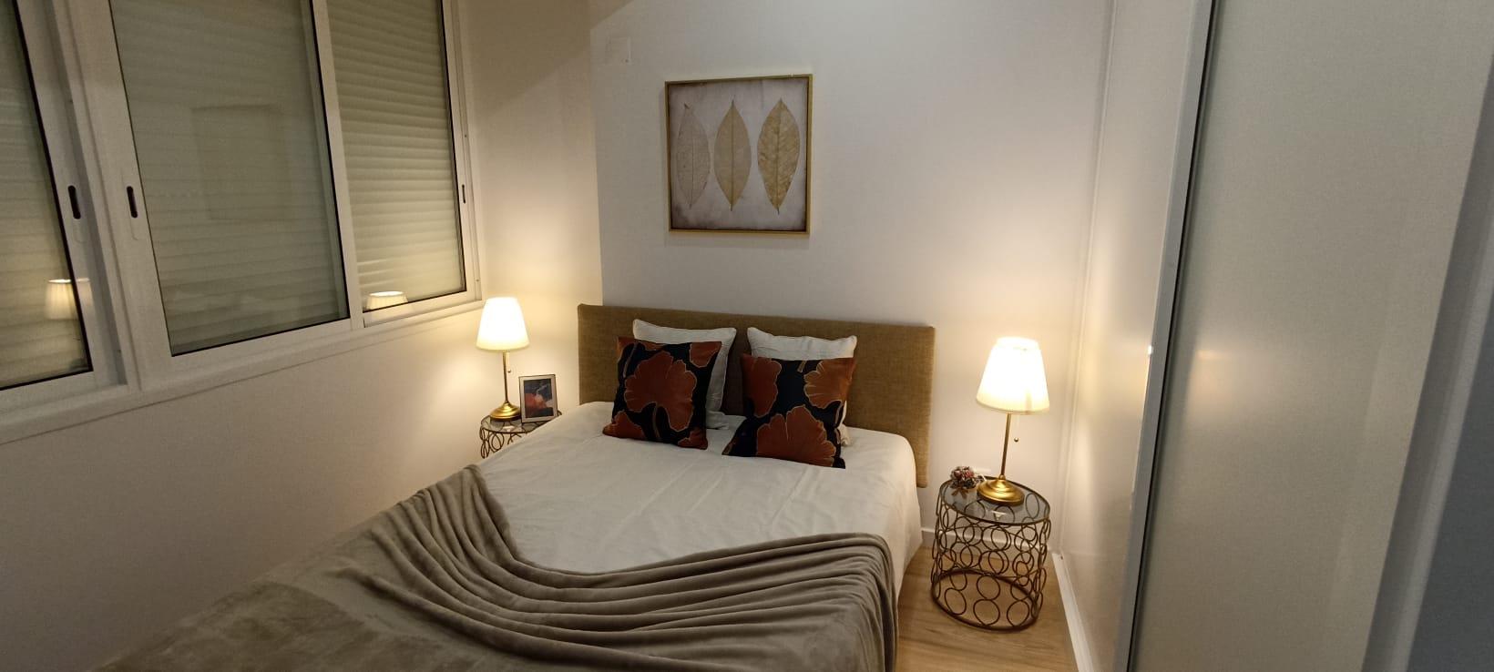 Apartamento T3 em Benfica com garagem e varanda