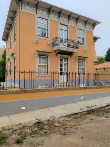 Palacete T4 no Centro de Vila Nova de Gaia!!