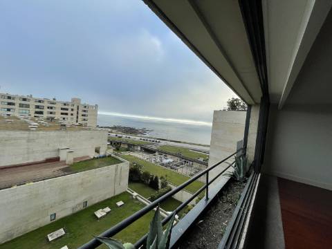 Apartamento T3 ótimo de alto padrão na 2ª linha do mar em Leça de Palmeira!!