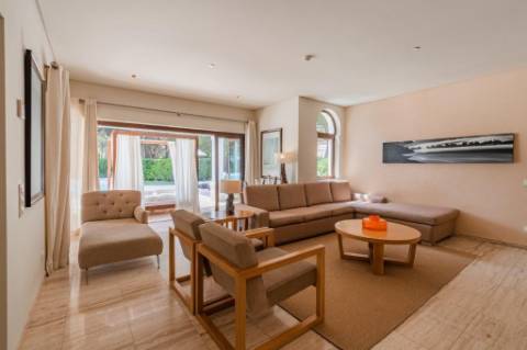 Moradia T4 na Praia da Falésia