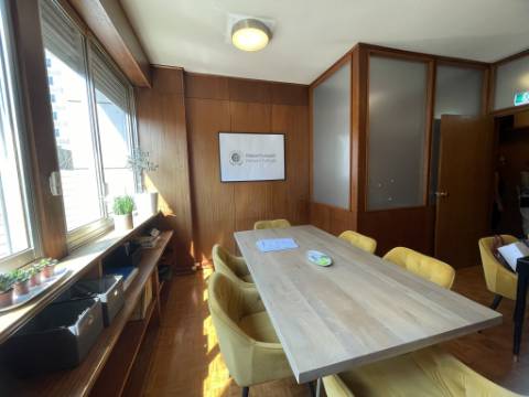 Escritório com duas salas para arrendar em localização de excelência