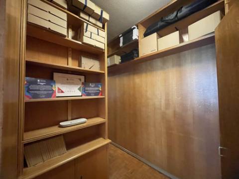 Escritório com duas salas para arrendar em localização de excelência