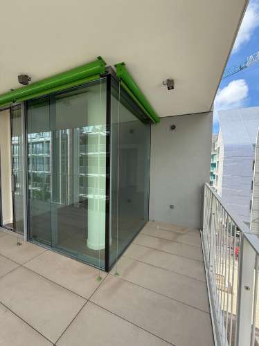 Espaçoso Apartamento de 3 Quartos com Amplo Terraço