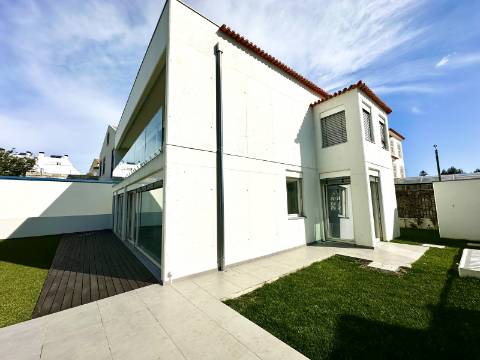 Moradia T3 premium em condomínio fechado em Leça da Palmeira