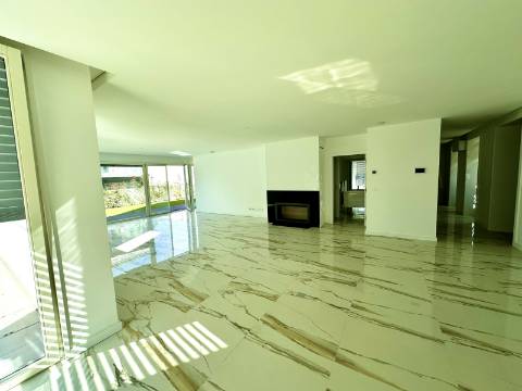 Moradia T3 premium em condomínio fechado em Leça da Palmeira