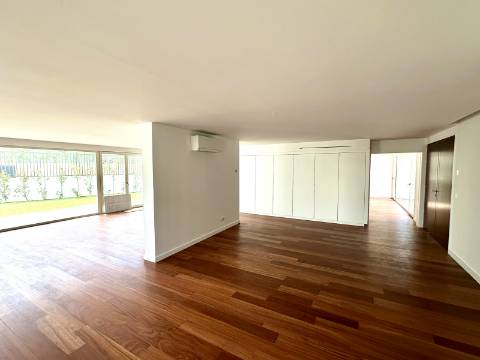 Moradia T3 premium em condomínio fechado em Leça da Palmeira