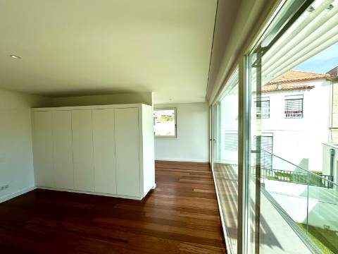 Moradia T3 premium em condomínio fechado em Leça da Palmeira