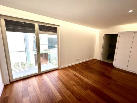 Moradia T3 premium em condomínio fechado em Leça da Palmeira