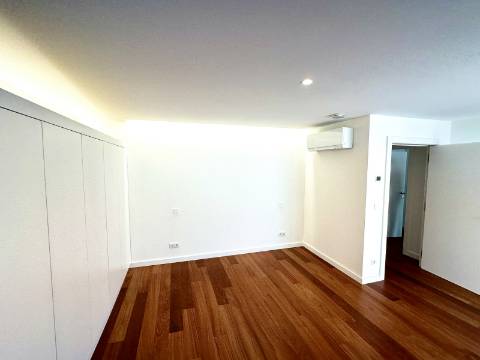 Moradia T3 premium em condomínio fechado em Leça da Palmeira