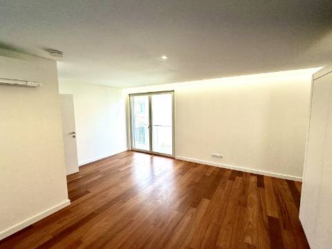 Moradia T3 premium em condomínio fechado em Leça da Palmeira