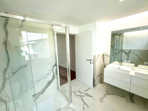 Moradia T3 premium em condomínio fechado em Leça da Palmeira