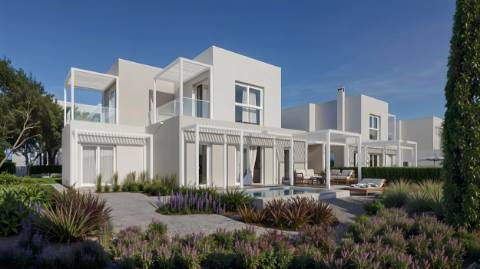 Moradia T2+1 com Piscina Privativa e Integração com o Campo de Golfe