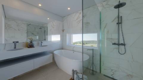 Moradia T2+1 com Piscina Privativa e Integração com o Campo de Golfe