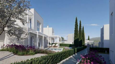 Moradia T2+1 com Piscina Privativa e Integração com o Campo de Golfe