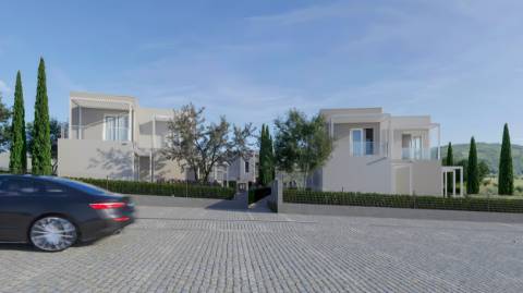 Moradia T2+1 com Piscina Privativa e Integração com o Campo de Golfe