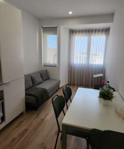 Novo apartamento T1, mobilado e equipado, próximo da FEUP e do Centro Comercial Parque Nascente.