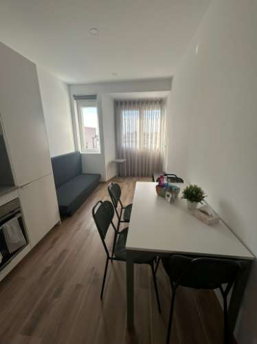 Novo apartamento T1, mobilado e equipado, próximo da FEUP e do Centro Comercial Parque Nascente.