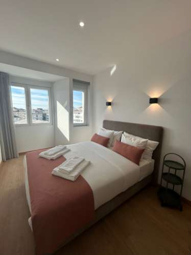 Novo apartamento T1, mobilado e equipado, próximo da FEUP e do Centro Comercial Parque Nascente.