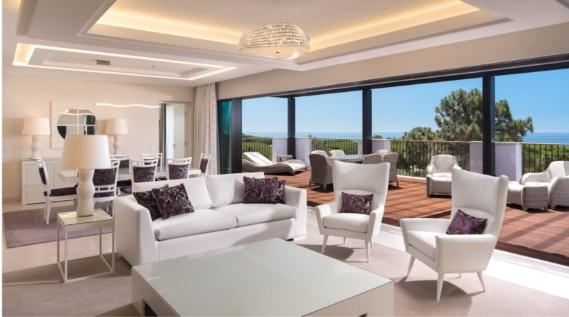 Apartamento T2 com Vista para Mar e Resort