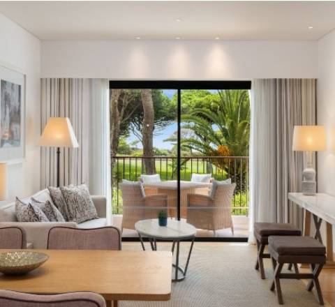 Apartamento T2 com Vista para Resort e Piscina