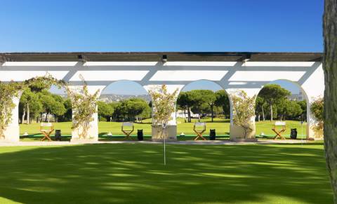 Apartamento T2 com Vista para Resort e Piscina