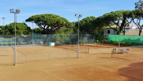 Apartamento T2 com Vista para Resort e Piscina