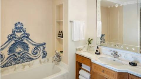 Apartamento T2 com Vista para Resort e Jardim