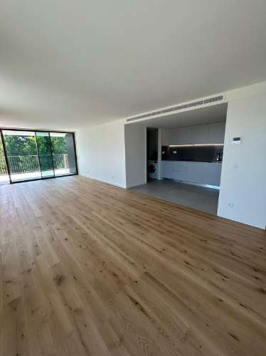 Luxuoso Apartamento T3 em Condomínio Fechado com Piscina, Jardim Privativo e Zonas de Lazer em Águas Santas