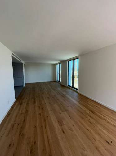 Luxuoso Apartamento T3 em Condomínio Fechado com Piscina, Jardim Privativo e Zonas de Lazer em Águas Santas