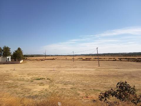 Lote Exclusivo em Lagoa - Oportunidade de Investimento no Algarve