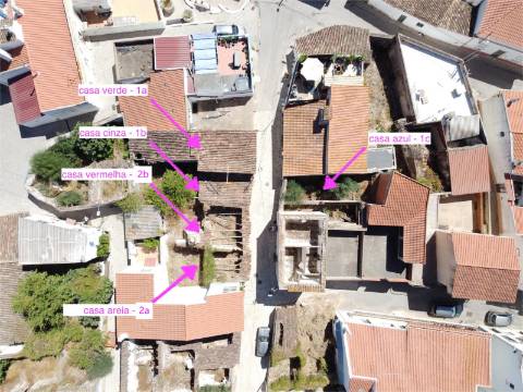 Conjunto residencial em aldeia pitoresca do Algarve