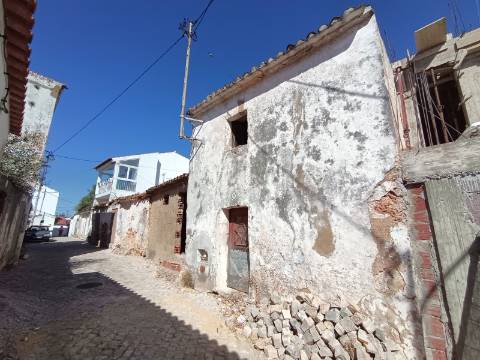 Conjunto residencial em aldeia pitoresca do Algarve
