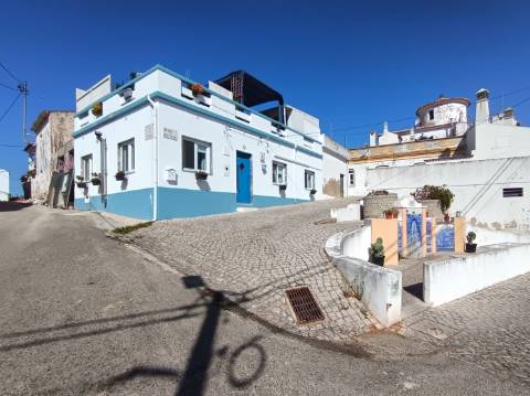 Conjunto residencial em aldeia pitoresca do Algarve
