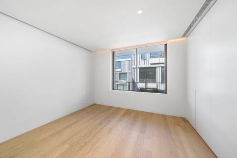 Moradia T3 Duplex com Jardim, Varanda e Garagem em Condomínio Privado na Foz