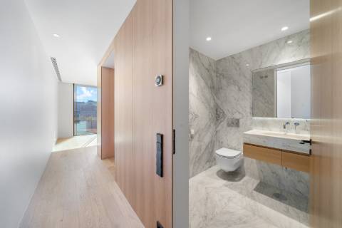 Moradia T3 Duplex com Jardim, Varanda e Garagem em Condomínio Privado na Foz