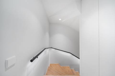 Moradia T3 Duplex com Jardim, Varanda e Garagem em Condomínio Privado na Foz