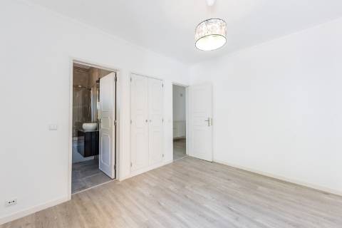 Moradia T3 - Cascais - Parede