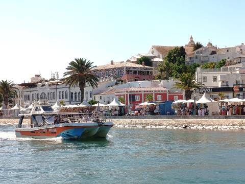 Luxo Frente ao Mar: Apartamento T2+1 em Lagos