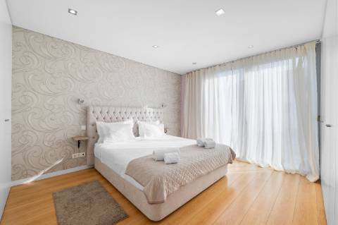 Moradia com Piscina em Cascais a 1 km da Praia