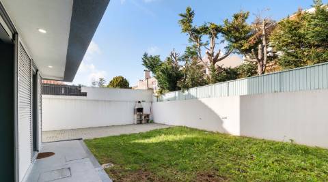 Moradia com Piscina em Cascais a 1 km da Praia