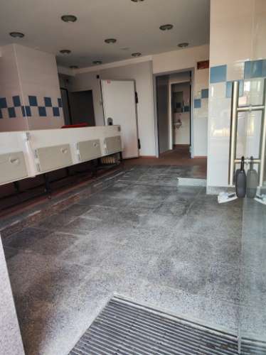 Estabelecimento comercial em Loures