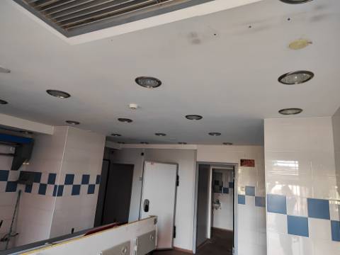 Estabelecimento comercial em Loures