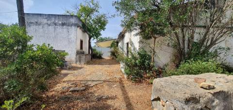Casa para Reconstrução em Loulé - Reabilite, Transforme, Valorize