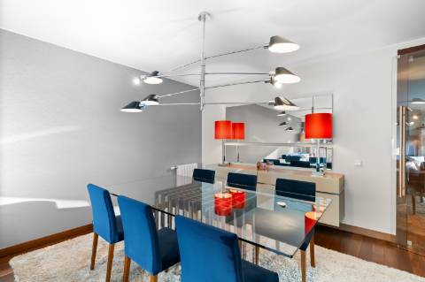 Apartamento T4 como novo, em condomínio de alto padrão